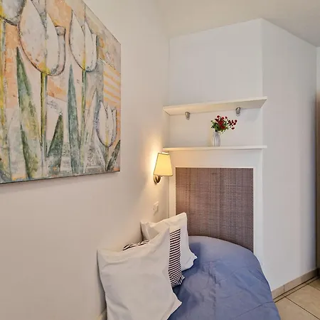 Modern Three Flat With Pool Apartamento *