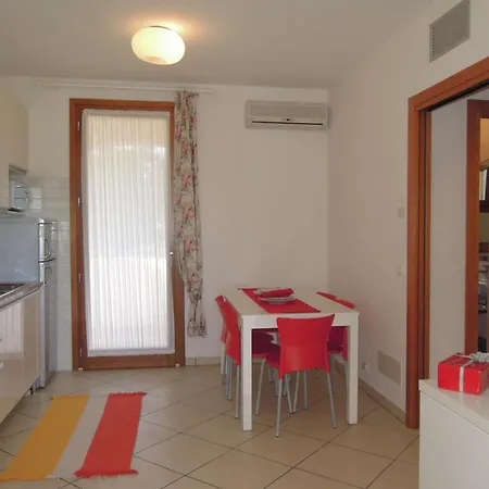 Apartment Modern Three Flat With Pool Bibione